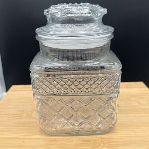 Vintage Anchor Hocking Wexford Glass Canister 6.5" Apothecary Jar
